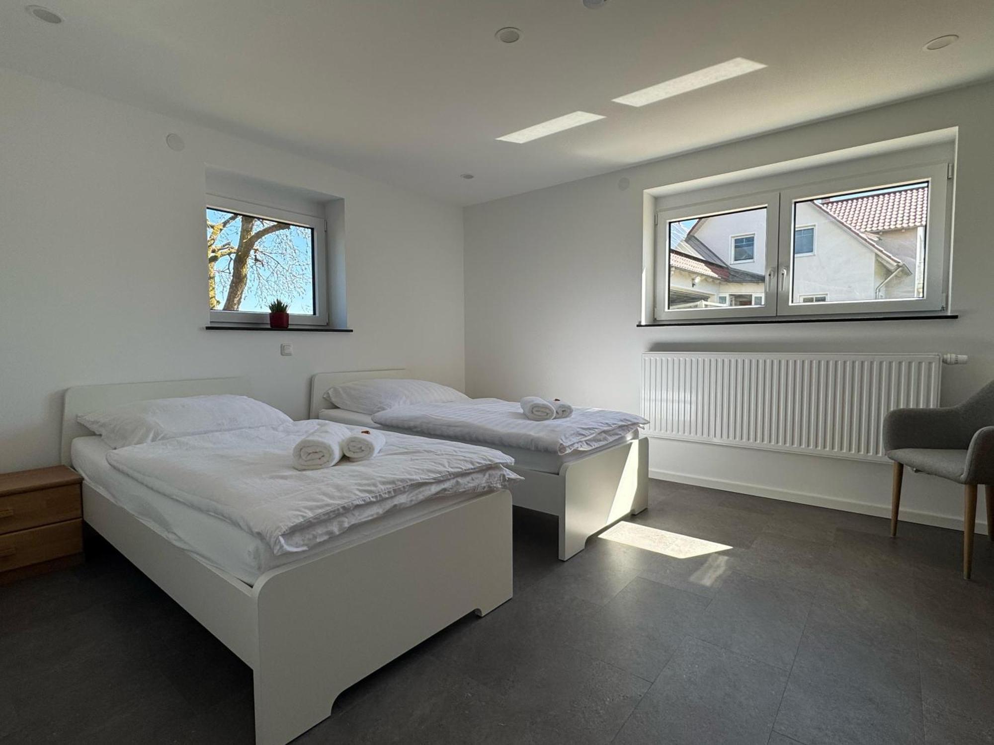 W&P Living Wohnung Mit Ausblick - Parkplatz Biberbach  Εξωτερικό φωτογραφία